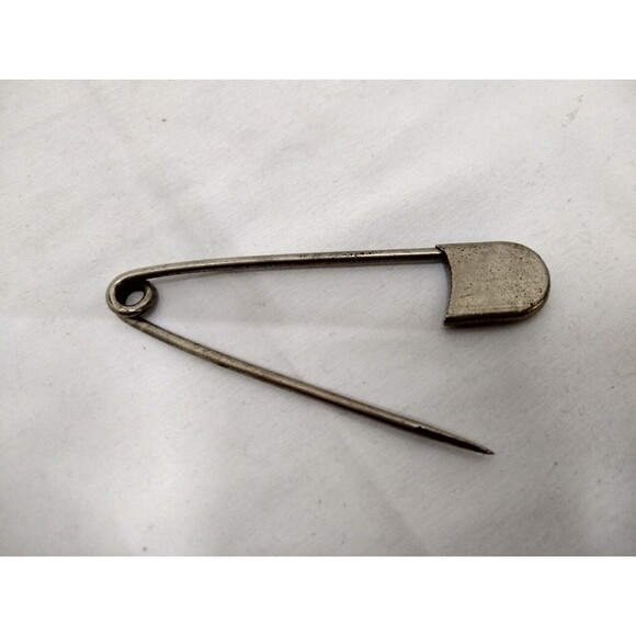 Vintage 1960s 4 1/4" Laundry KI Safety Pins Jumbo Heavy Duty (Made in USA) - Picture 2 of 7
